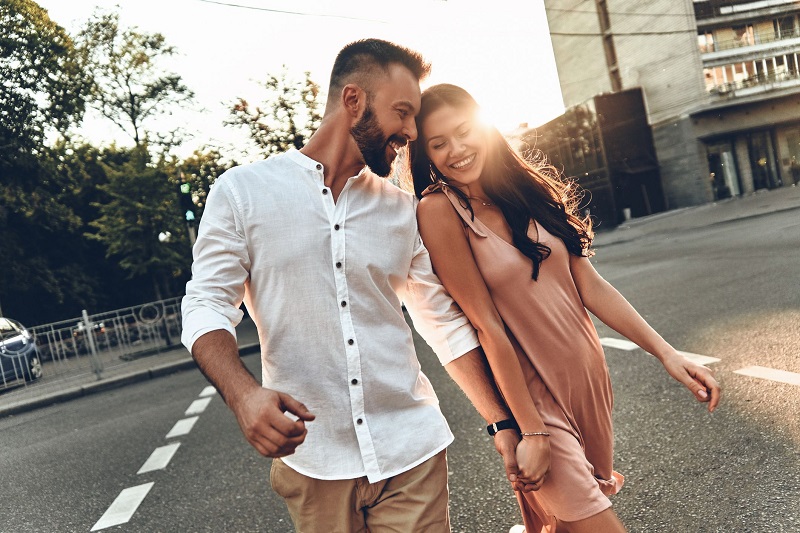 Differentiating between love and infatuation